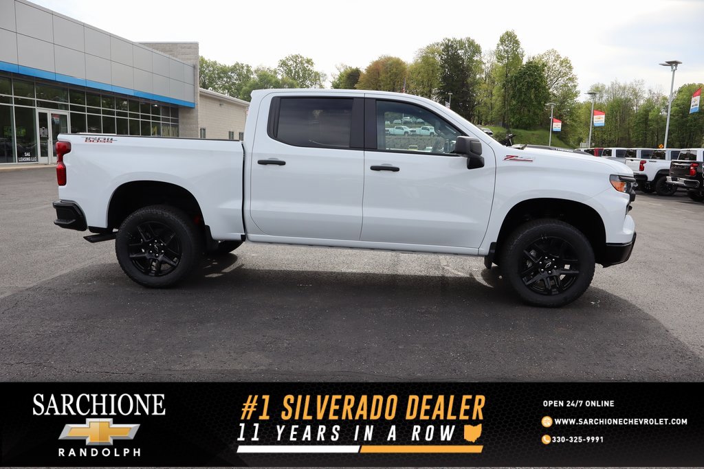 New 2025 Chevrolet Silverado 1500 Custom Trail Boss w/ Turbomax Blackout Package