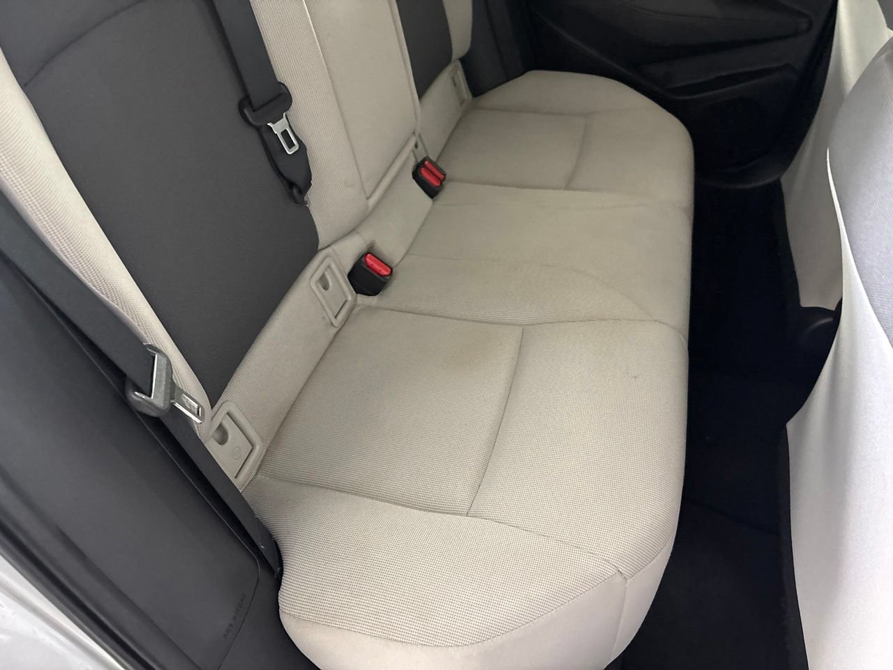 Used 2022 Toyota Corolla LE FWD image 32