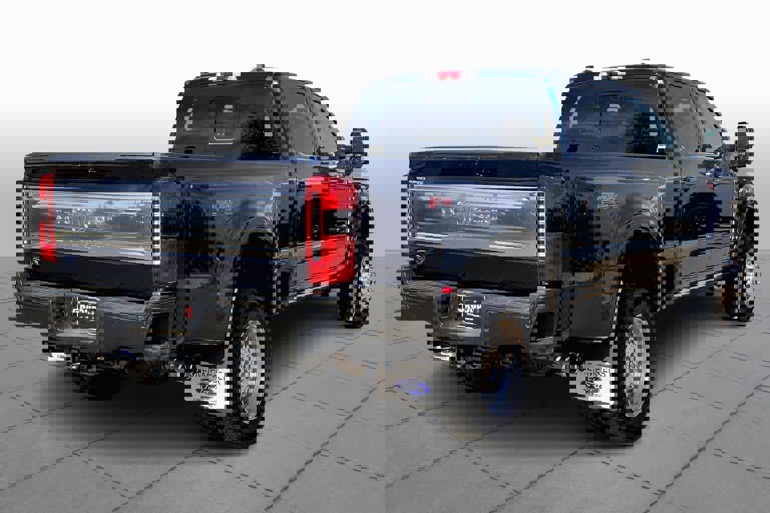 Certified 2025 Ford F450 King Ranch w/ FX4 Off-Road Package AWD/4WD image 13