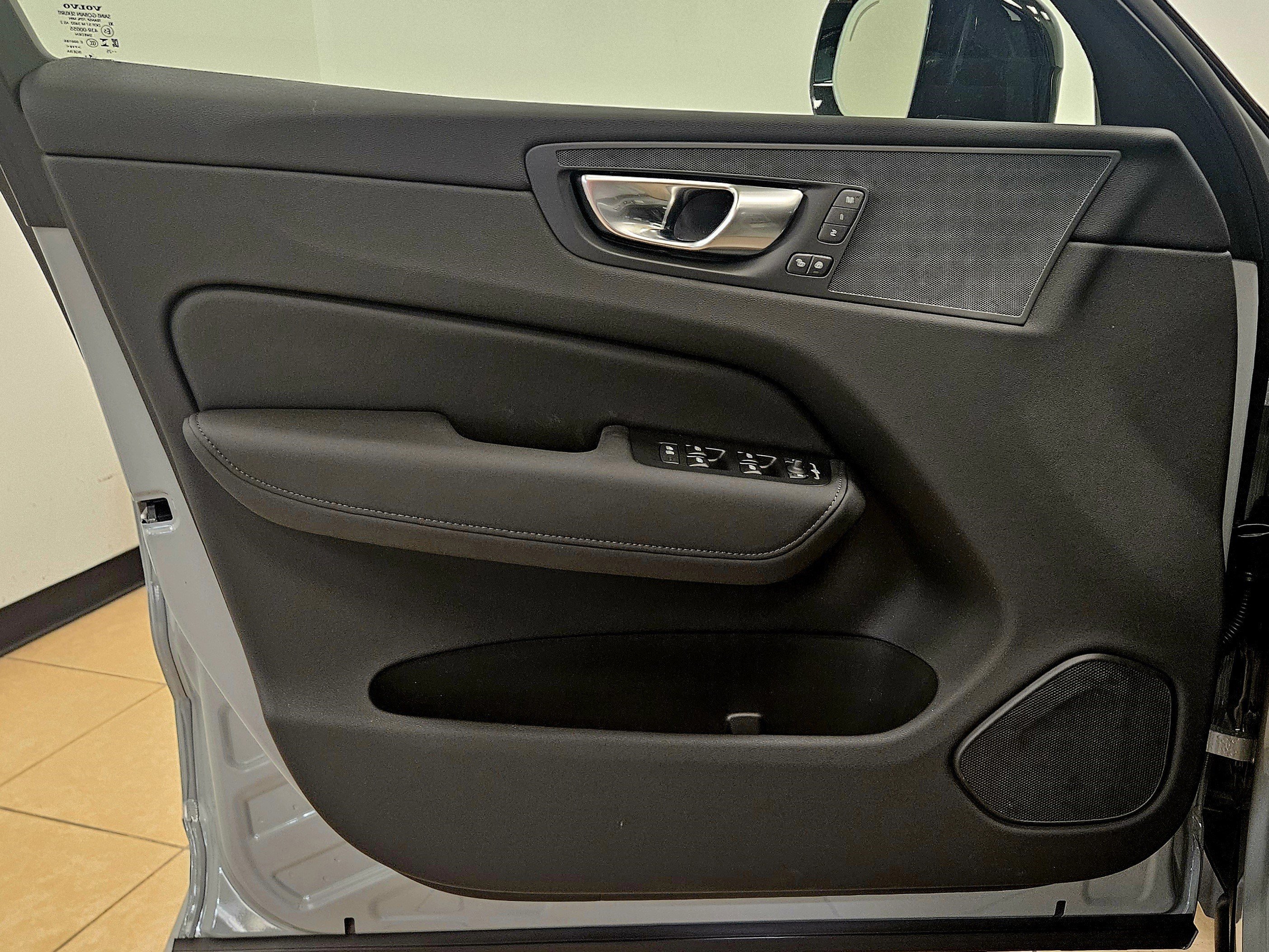 New 2026 Volvo XC60 T8 Plus w/ Protection Package Premier image 13