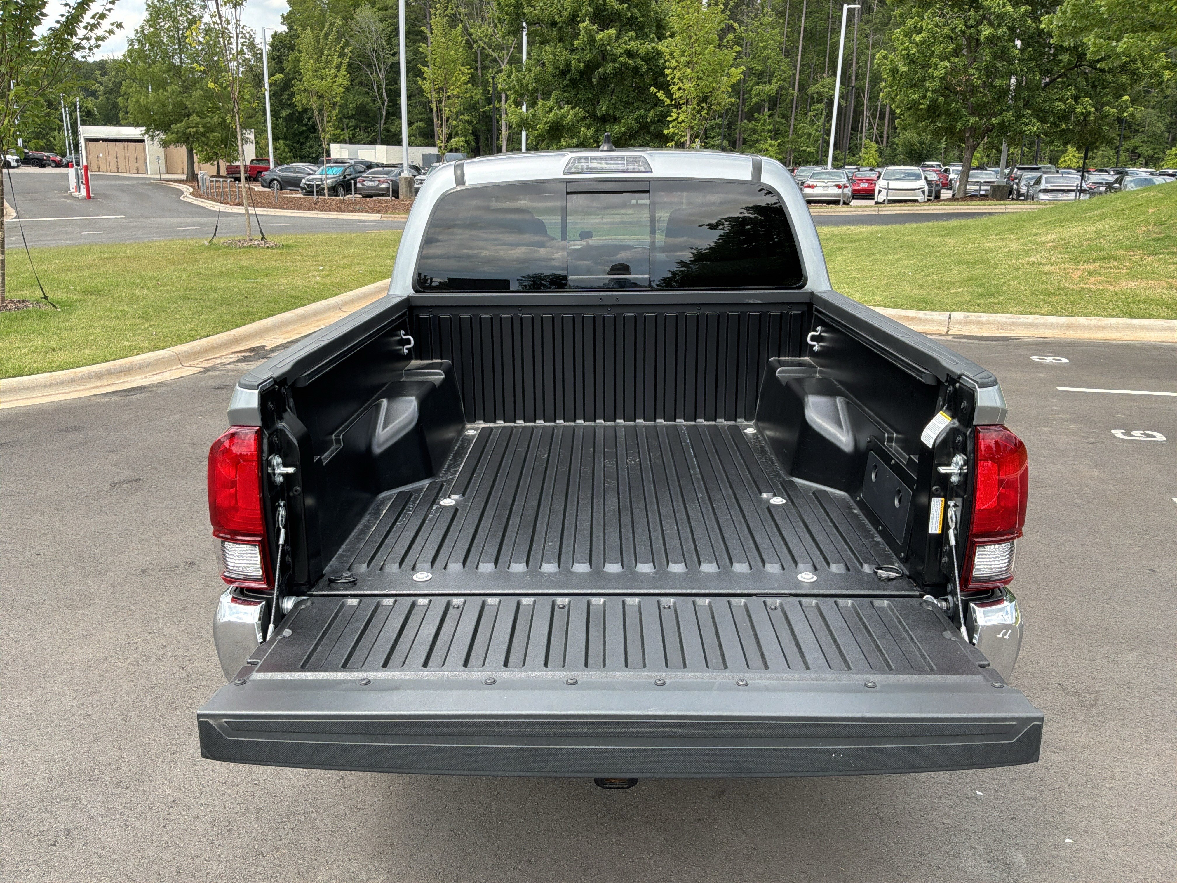 Used 2023 Toyota Tacoma SR5 RWD image 31