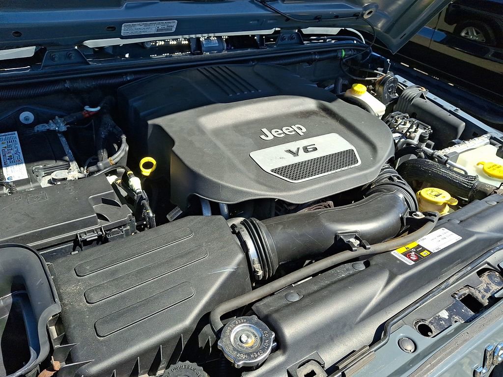 Used 2014 Jeep Wrangler Unlimited Sport w/ Quick Order Package 23S AWD/4WD image 28