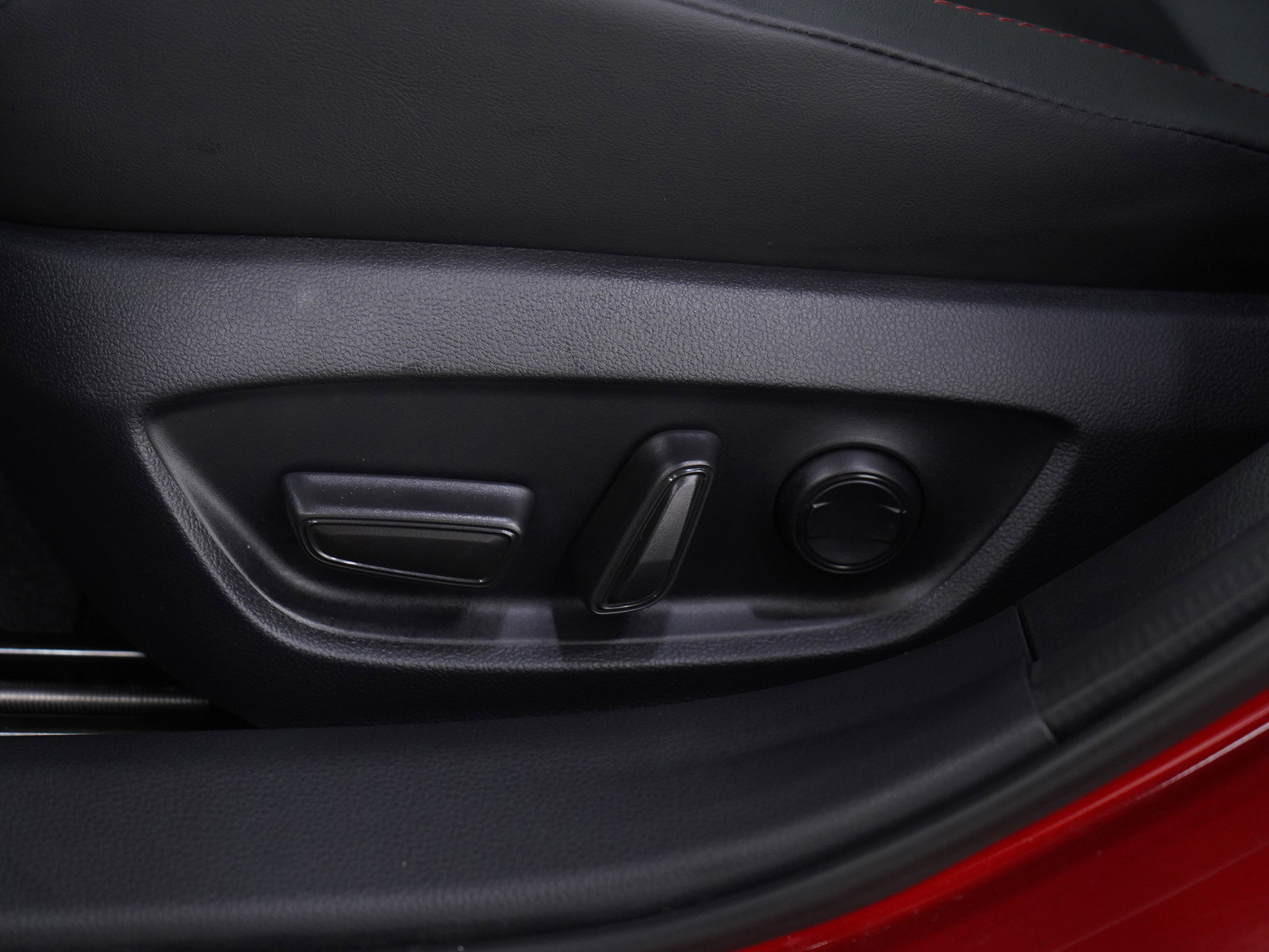 Used 2026 Toyota Prius Plug-In Hybrid image 31