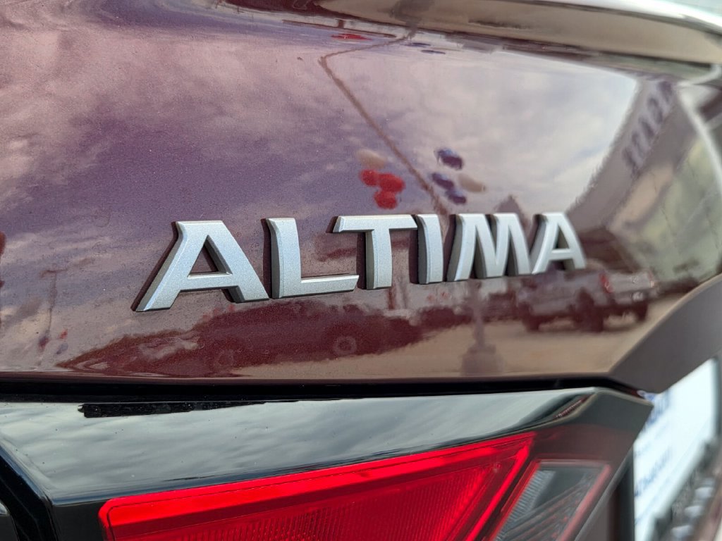 Used 2023 Nissan Altima 2.5 SL AWD/4WD image 9