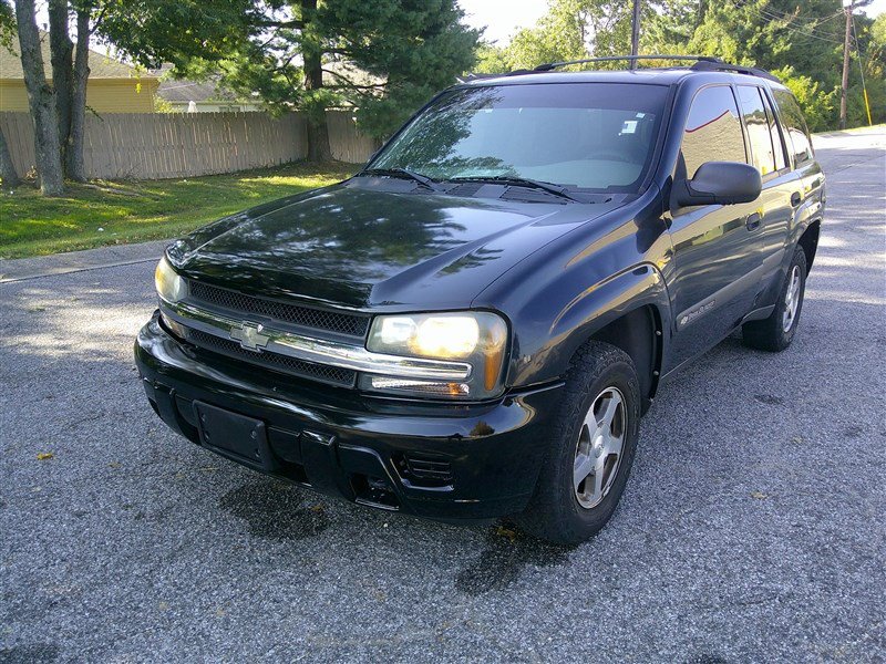 Used 2004 Chevrolet TrailBlazer LS w/ LS Preferred Equipment Group AWD/4WD image 1