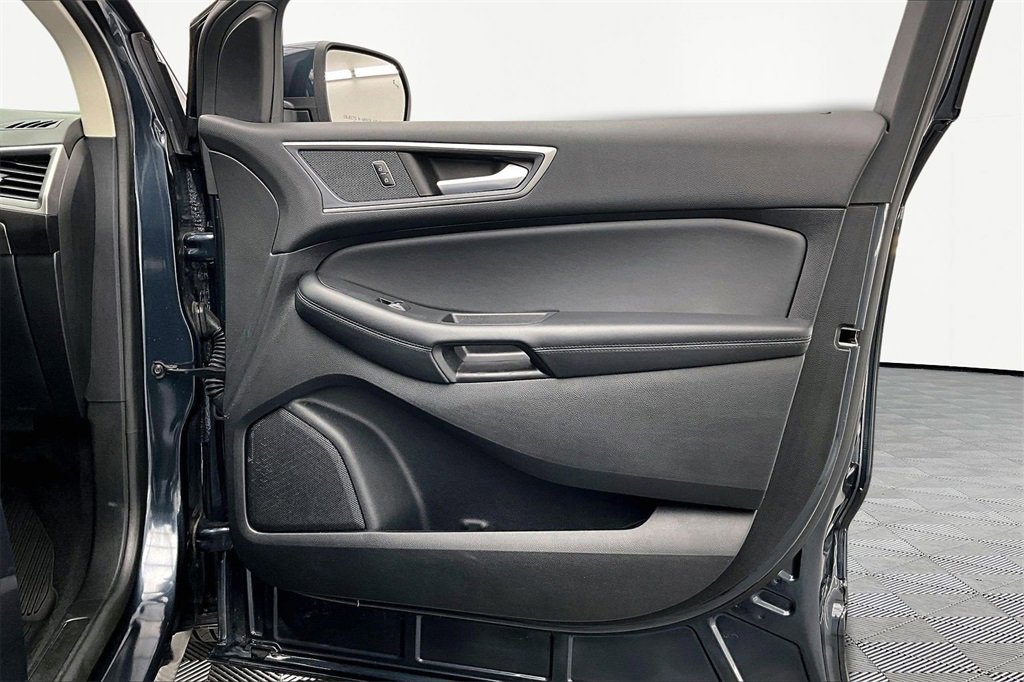 Used 2024 Ford Edge SEL w/ Convenience Package image 24