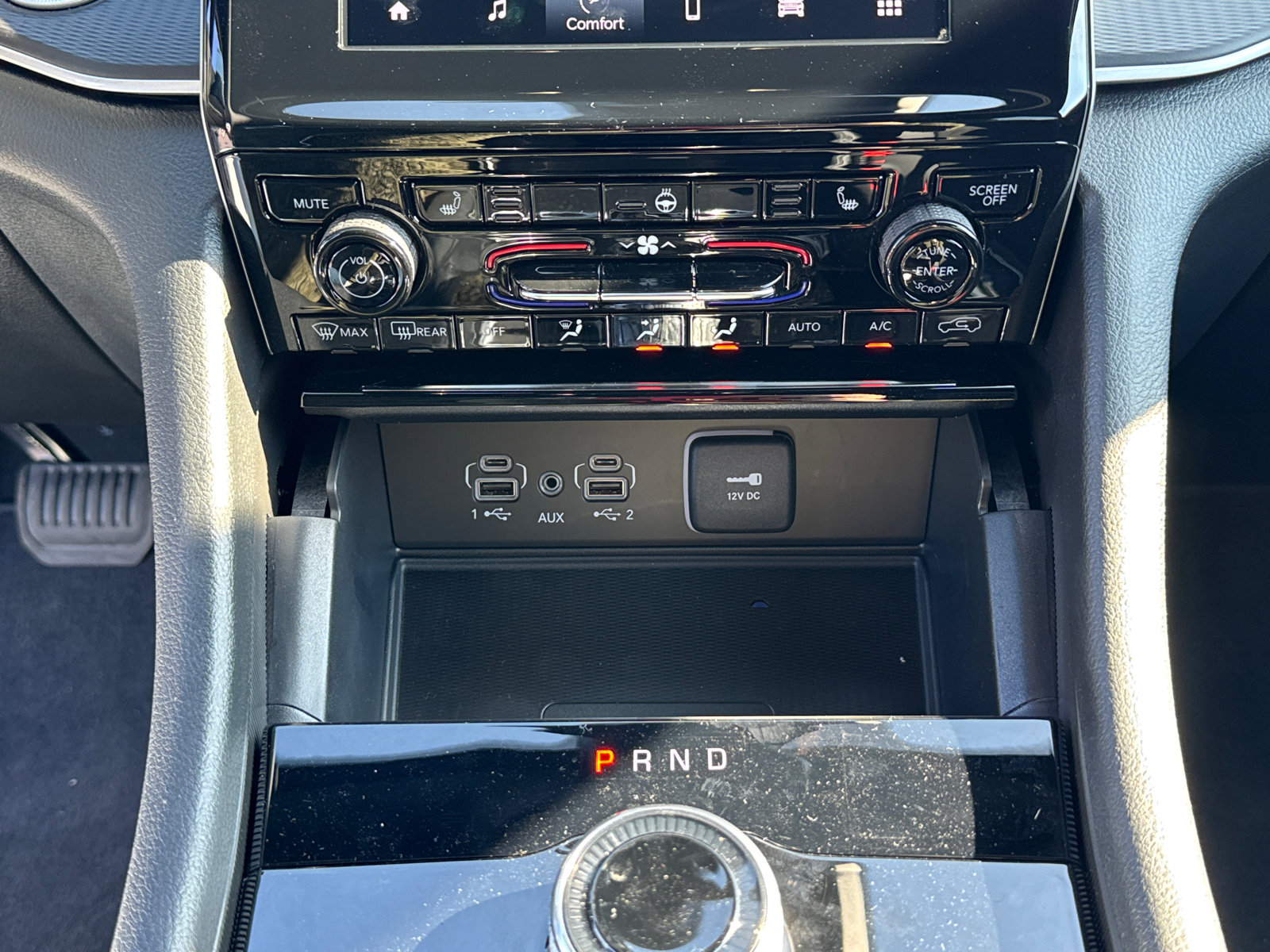 New 2025 Jeep Grand Cherokee Altitude AWD/4WD image 12