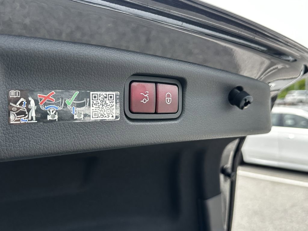 Certified 2024 Mercedes-Benz C 300 4MATIC Sedan image 22