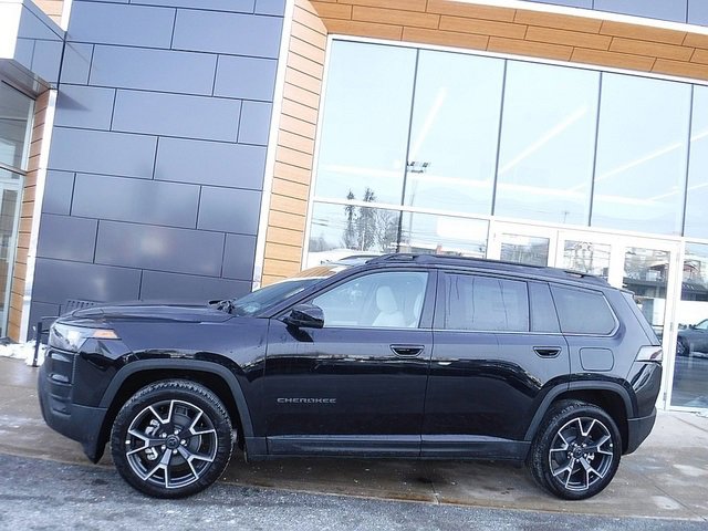 New 2026 Jeep Cherokee Overland image 2