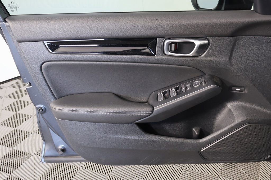Used 2024 Honda Civic Touring image 11