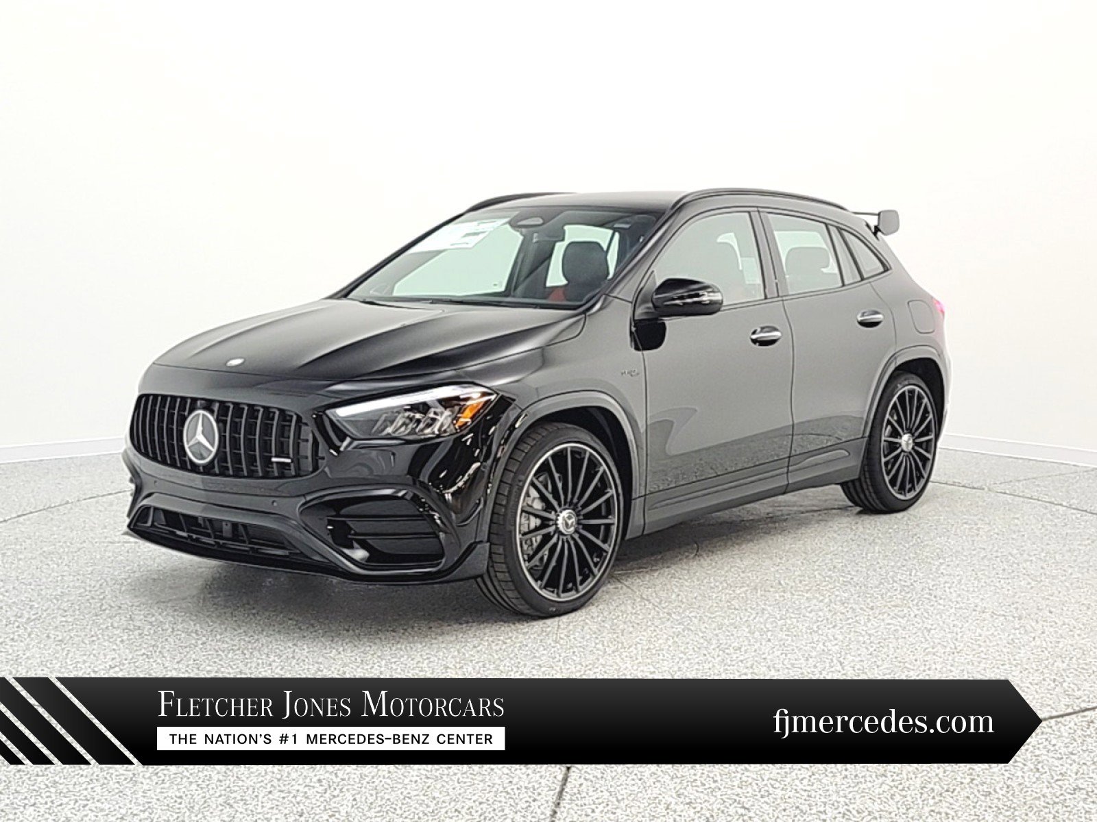 New 2026 Mercedes-Benz GLA 35 AMG 4MATIC image 1