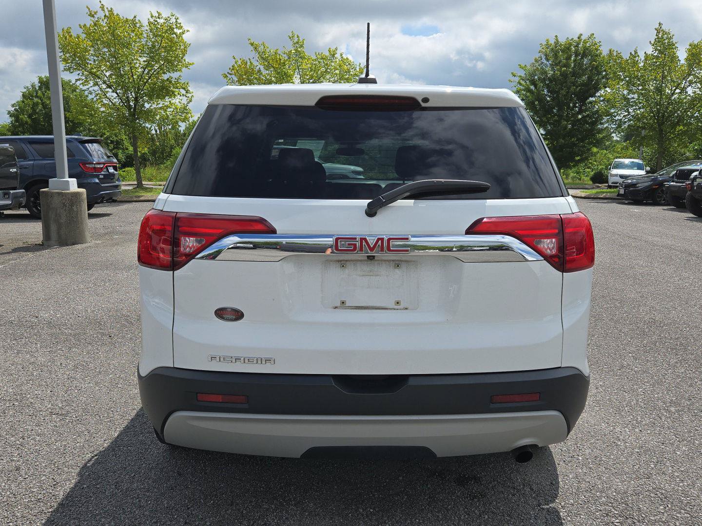 Used 2019 GMC Acadia SLE FWD image 6