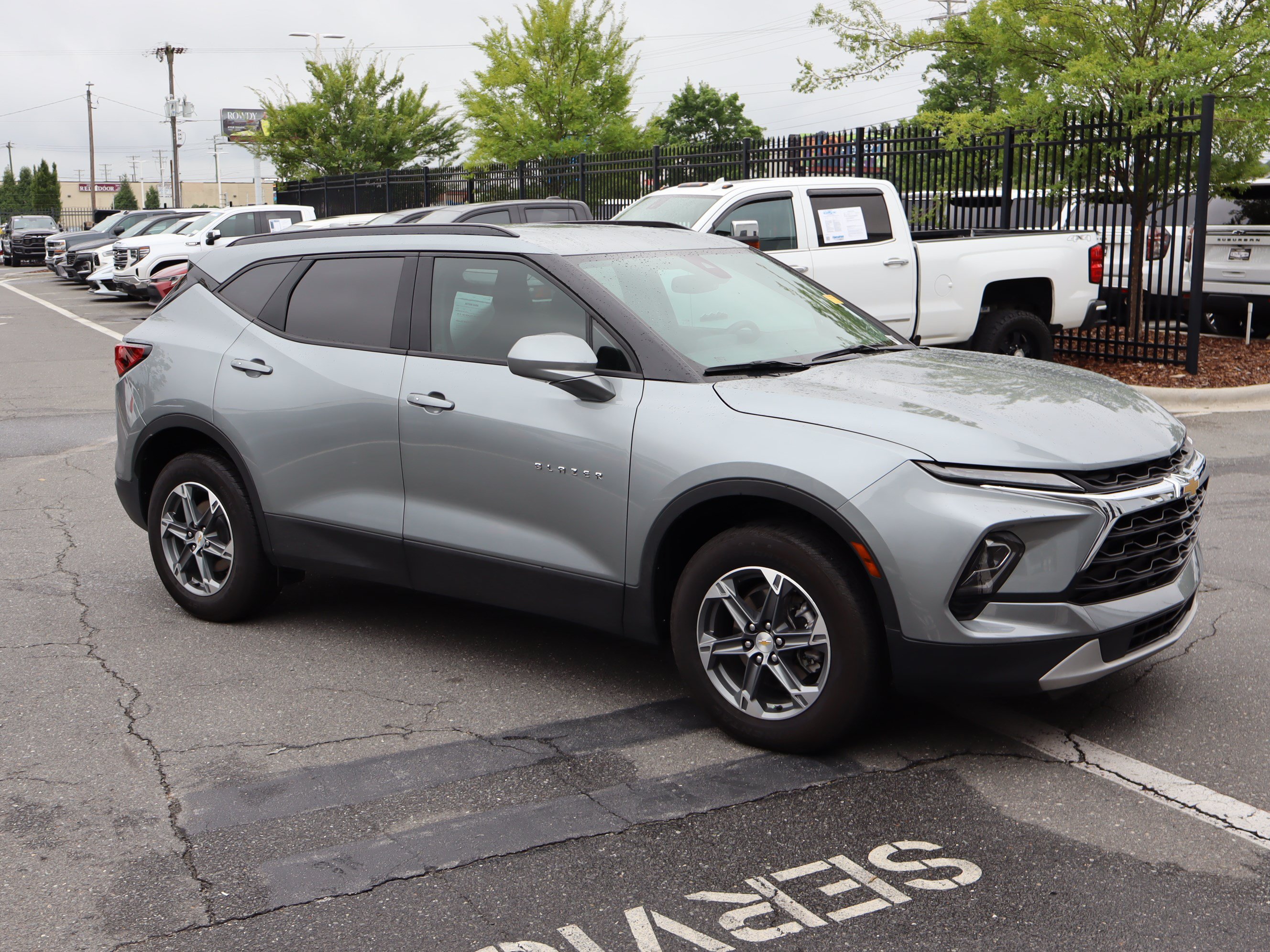 Used 2025 Chevrolet Blazer LT w/ Convenience Package FWD image 13