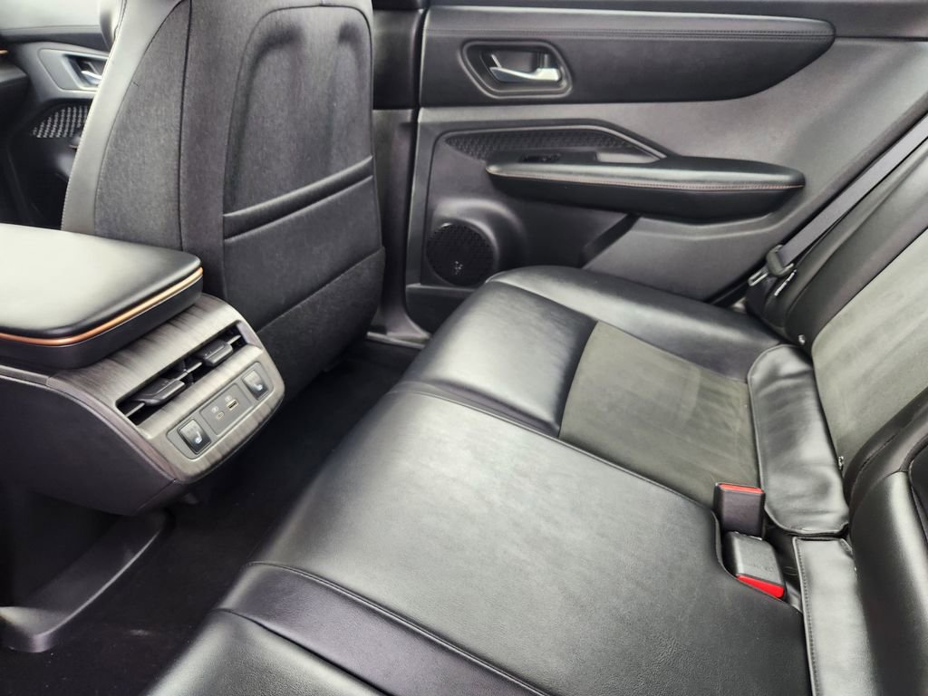 Used 2023 Nissan Ariya FWD image 25