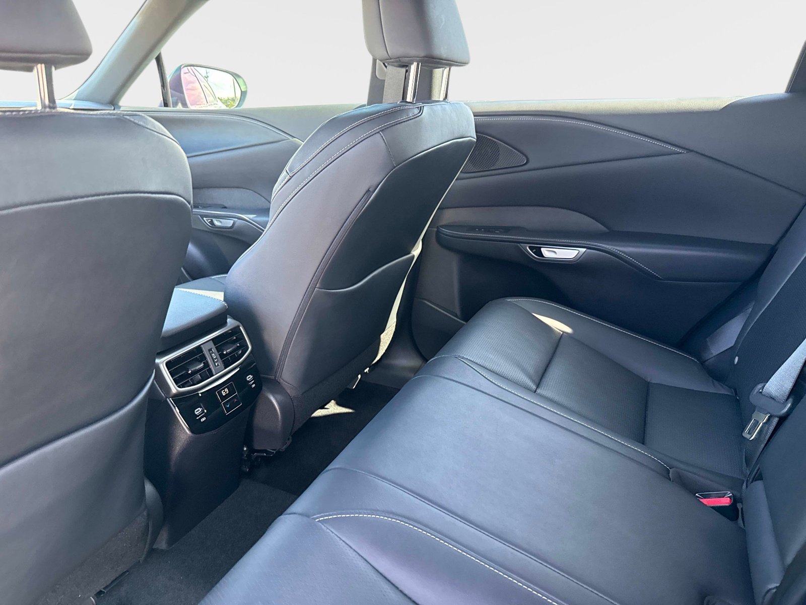 Used 2024 Lexus RX 350 Premium Plus w/ Convenience Package image 16