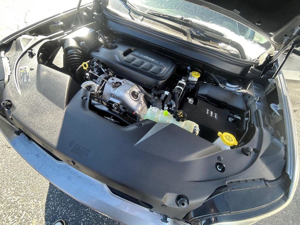 Used 2019 Jeep Cherokee Latitude Plus image 30