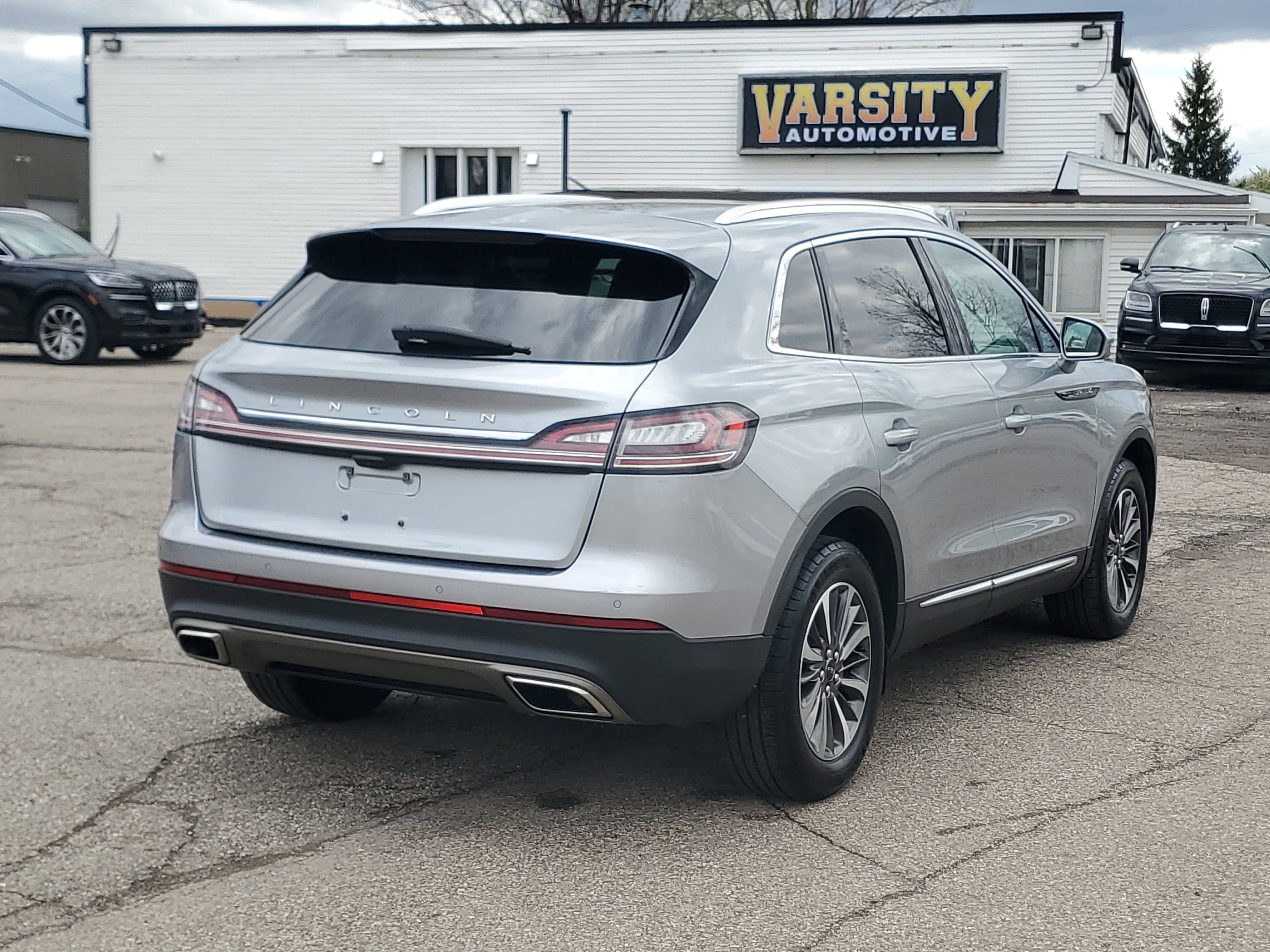 Certified 2023 Lincoln Nautilus AWD w/ Premium Package image 6