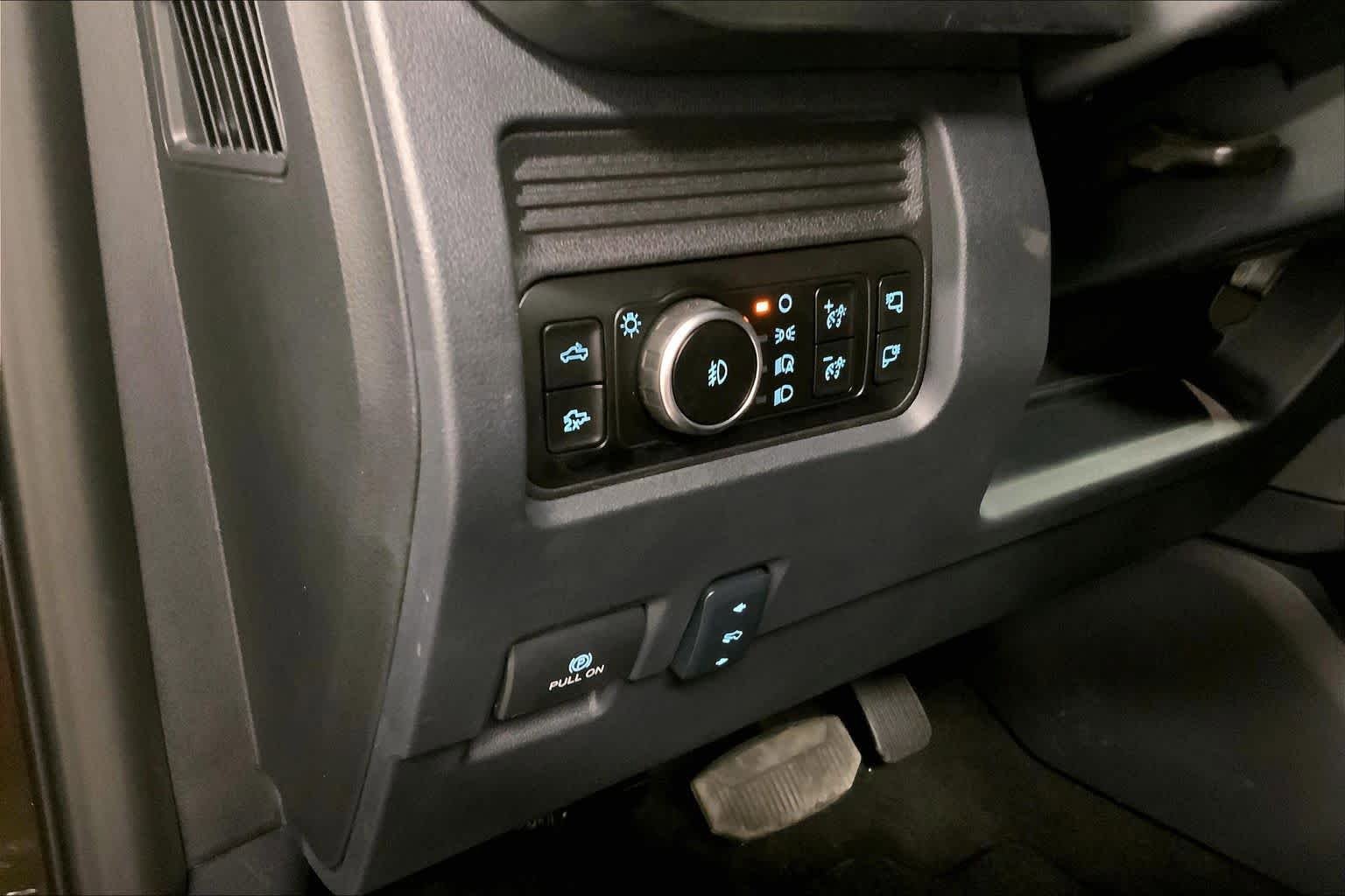 New 2026 Ford F250 Lariat w/ Black Appearance Package AWD/4WD image 18