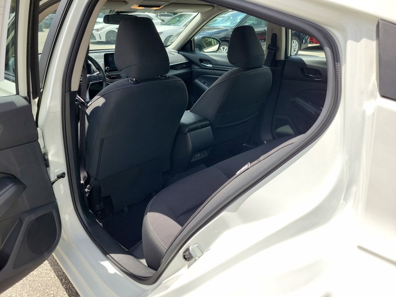 Used 2025 Nissan Altima 2.5 SV image 8