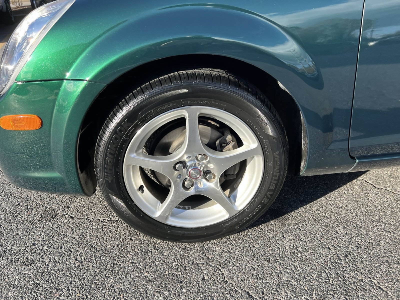 Used 2003 Toyota MR2 Base image 12