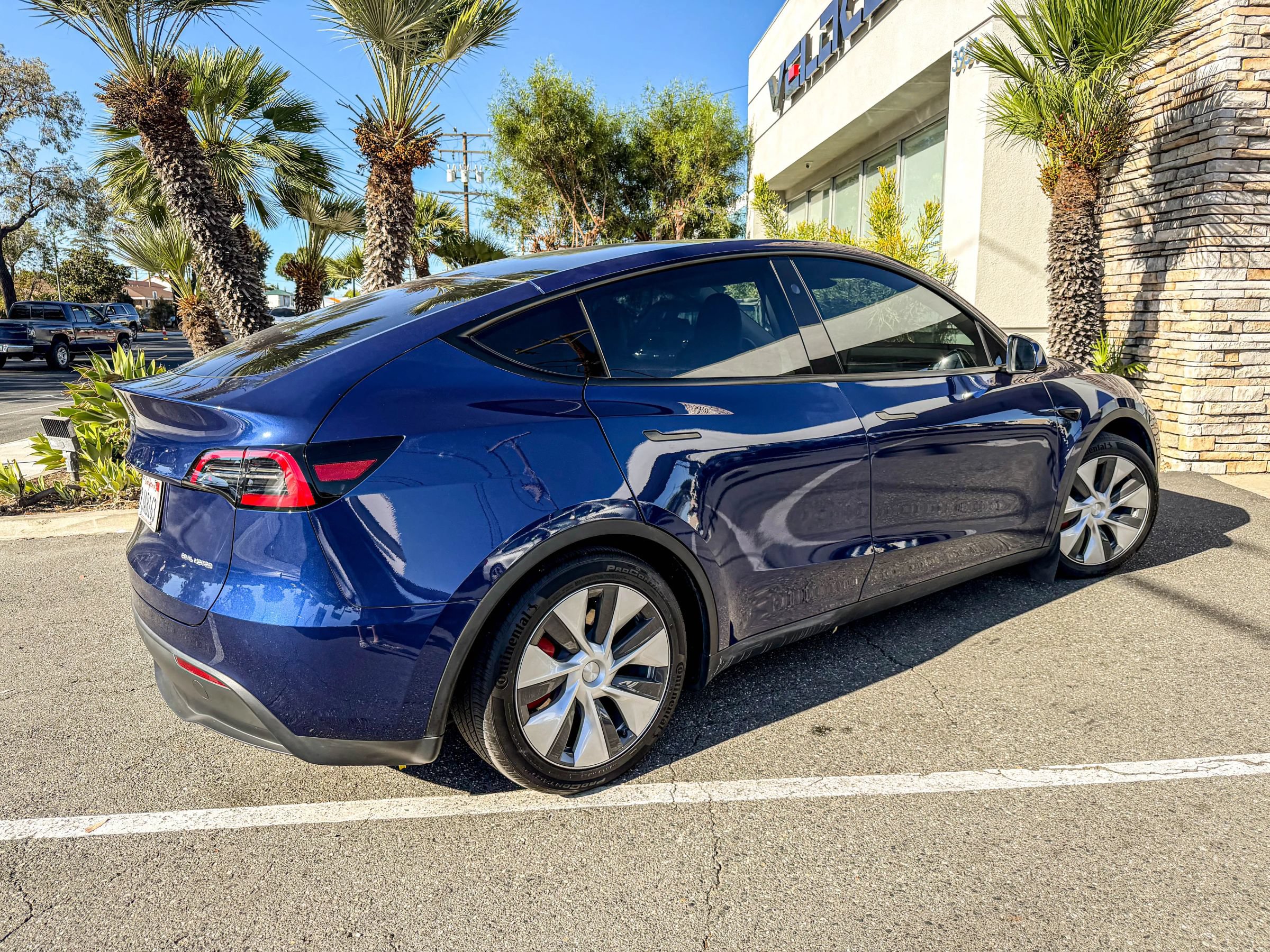 Used 2023 Tesla Model Y Performance AWD/4WD image 7