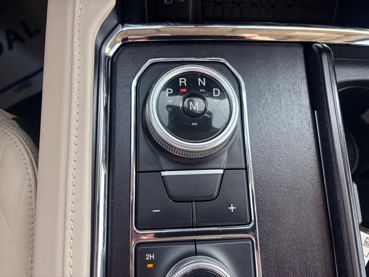 Used 2023 Ford Expedition Platinum image 23