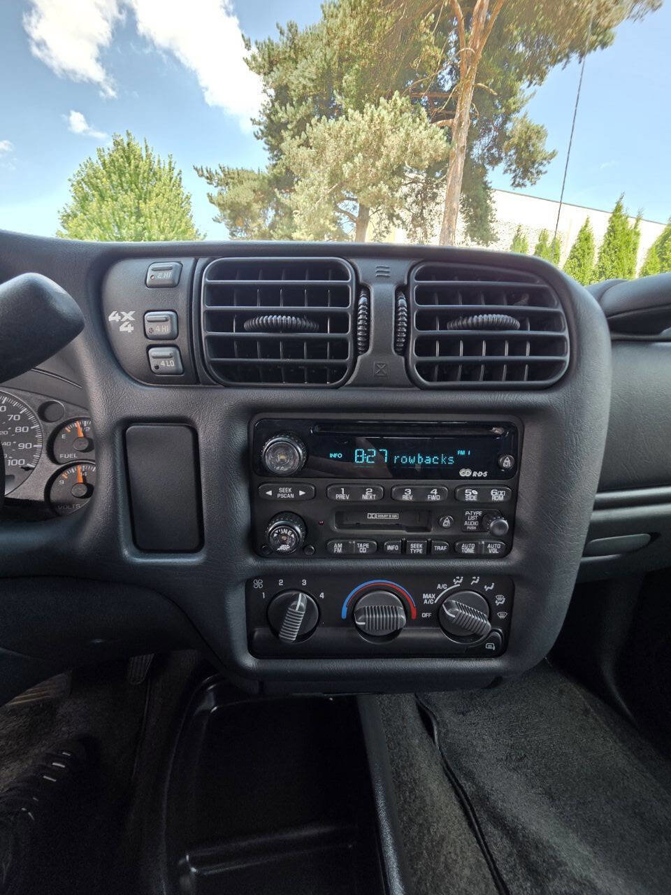 Used 2002 GMC Sonoma SLS w/ Marketing Option Pkg image 15