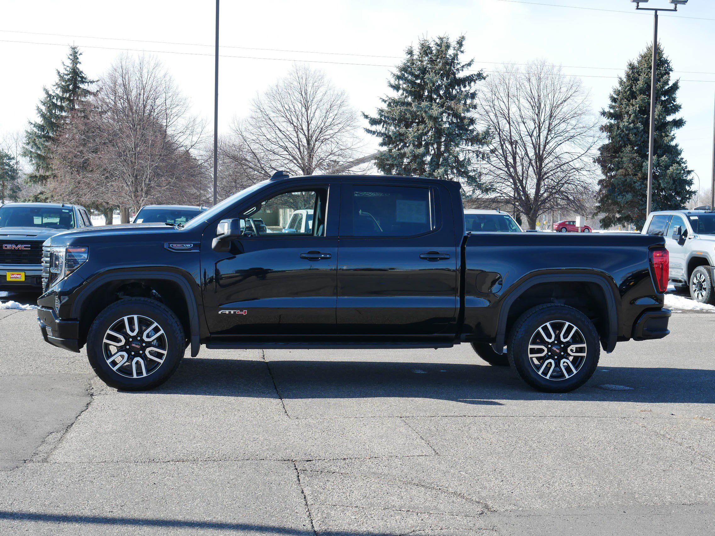 Certified 2024 GMC Sierra 1500 AT4 w/ Technology Package image 4