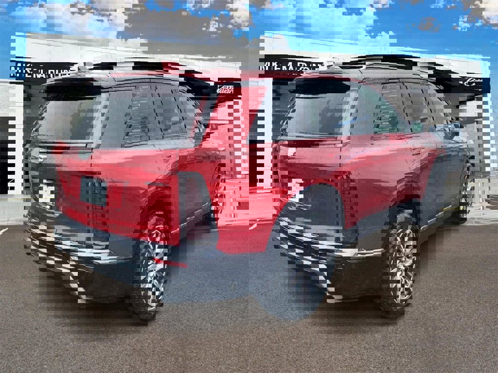 New 2026 Cadillac Vistiq Sport image 7