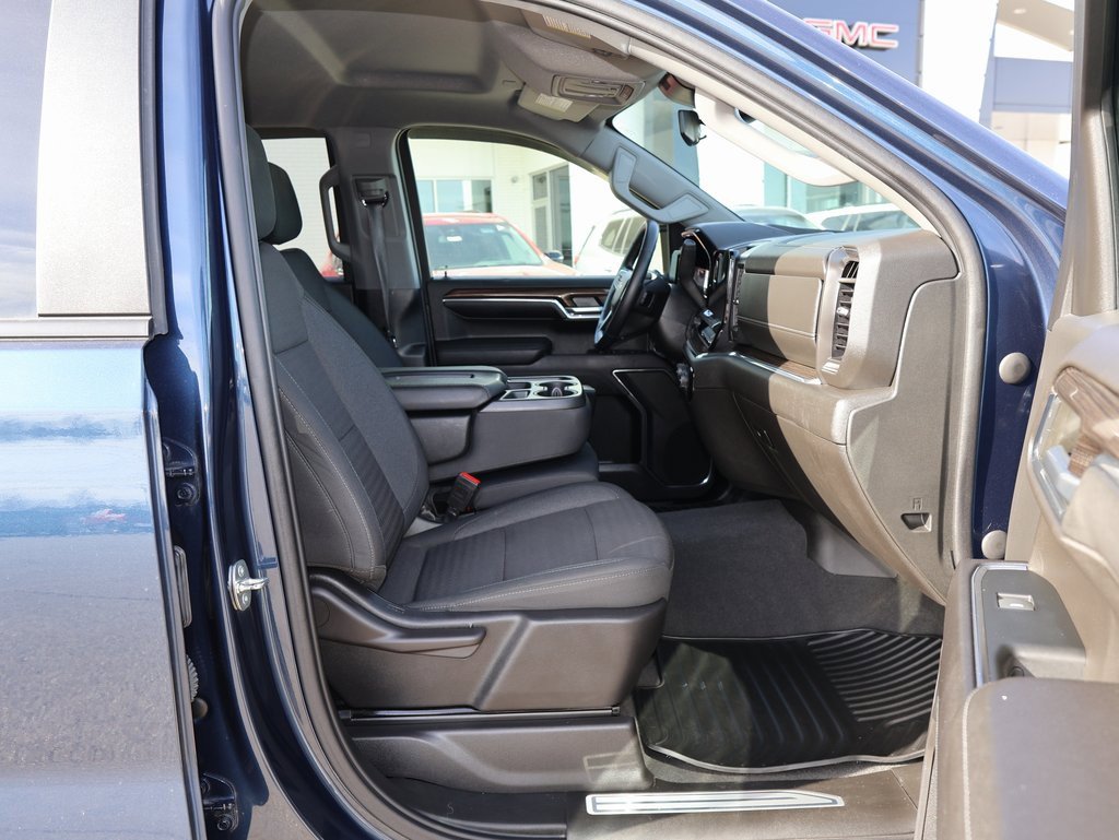 Used 2023 Chevrolet Silverado 1500 LT image 26