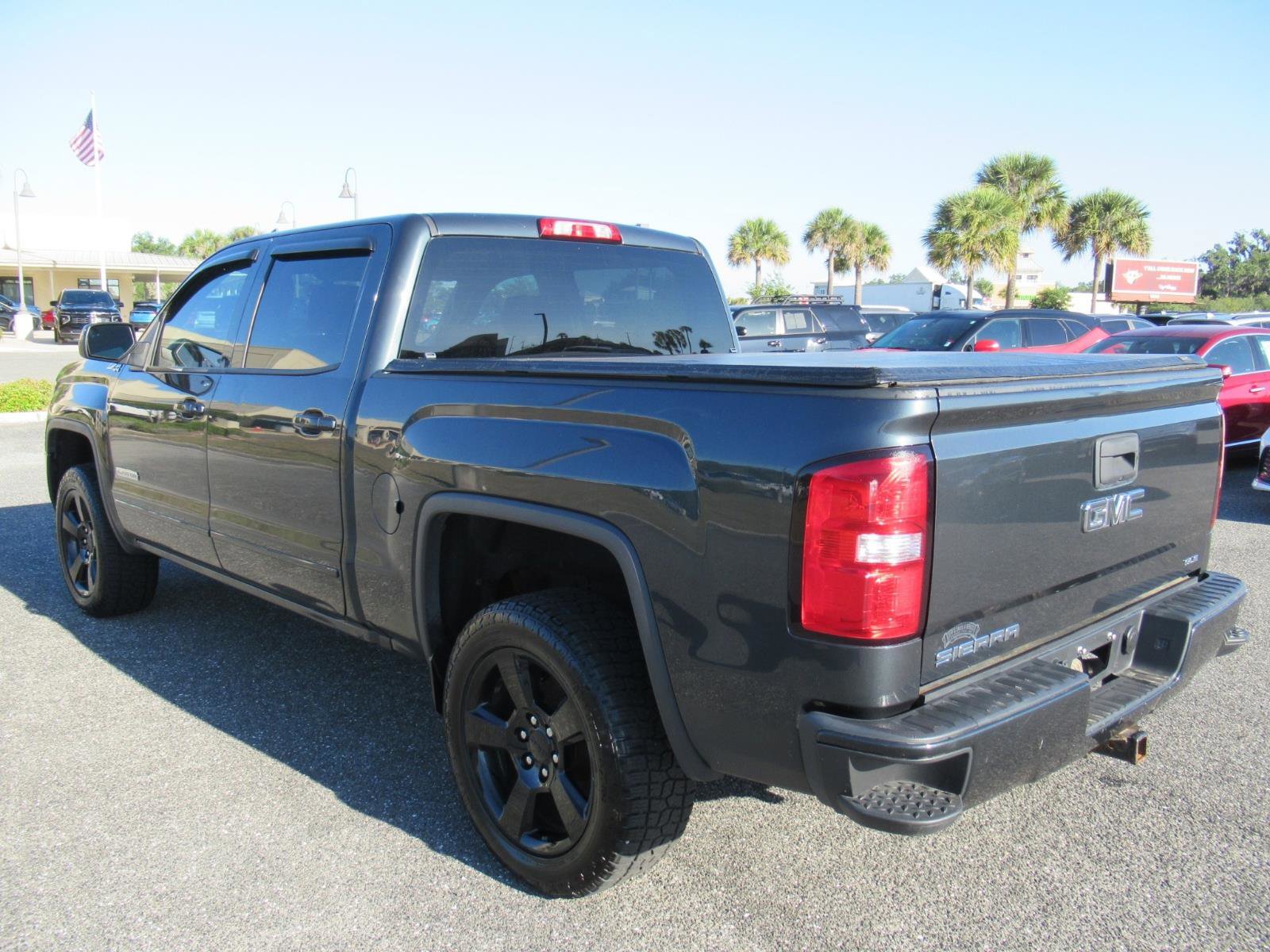 Used 2018 GMC Sierra 1500 SLE w/ Elevation Edition AWD/4WD image 5