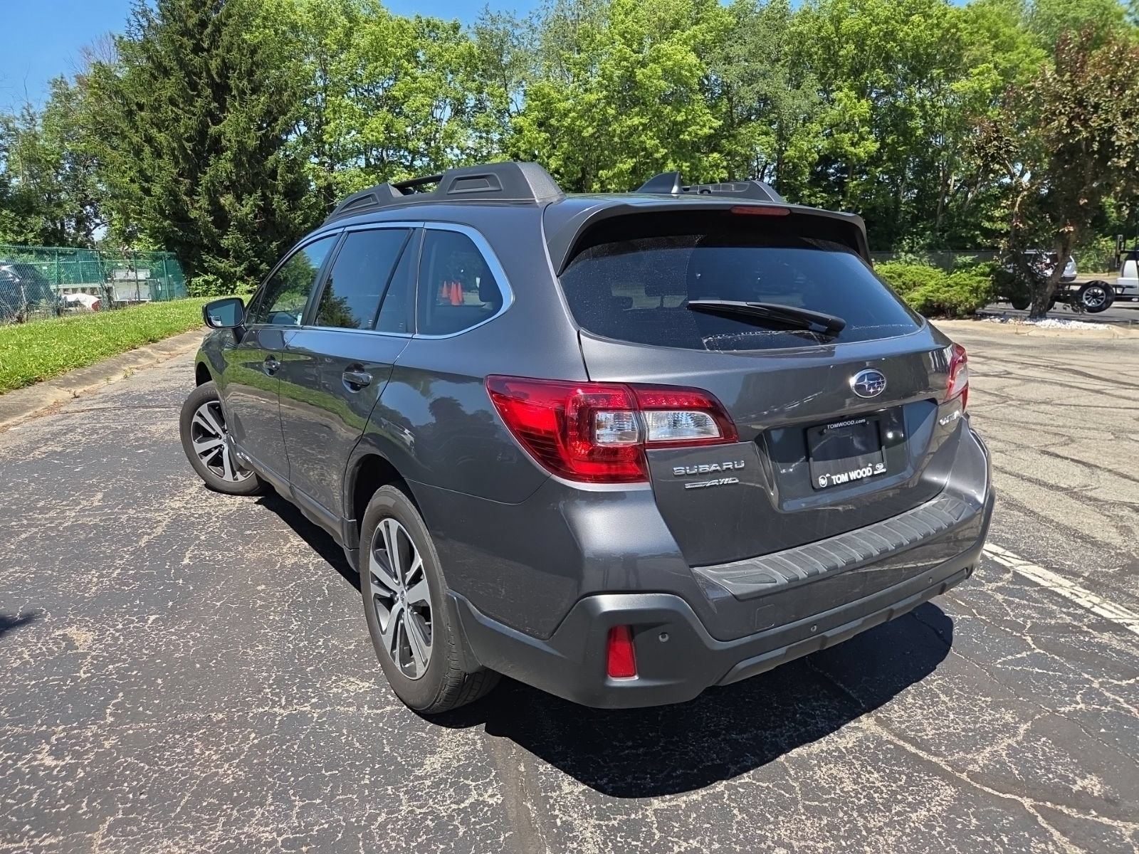 Used 2018 Subaru Outback 2.5i Limited AWD/4WD image 11
