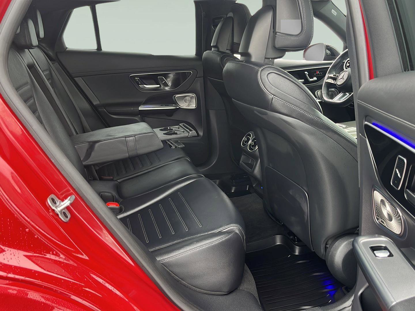 Used 2024 Mercedes-Benz GLC 300 4MATIC image 28