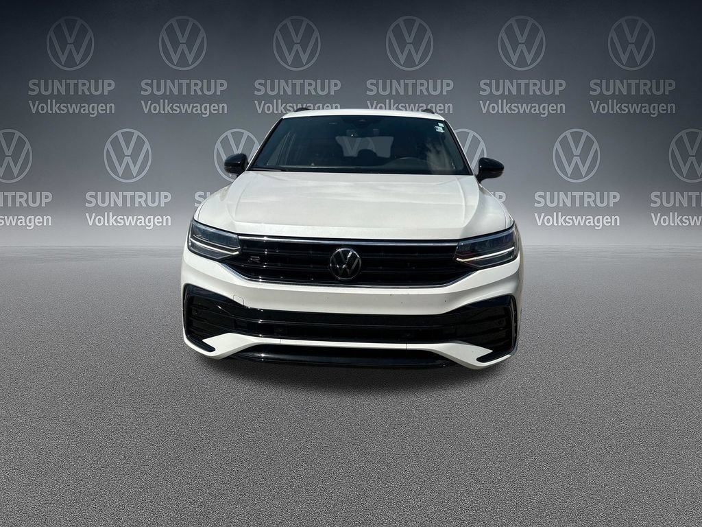 Used 2024 Volkswagen Tiguan SE R-Line w/ MDO Package, Two-Row AWD/4WD image 6