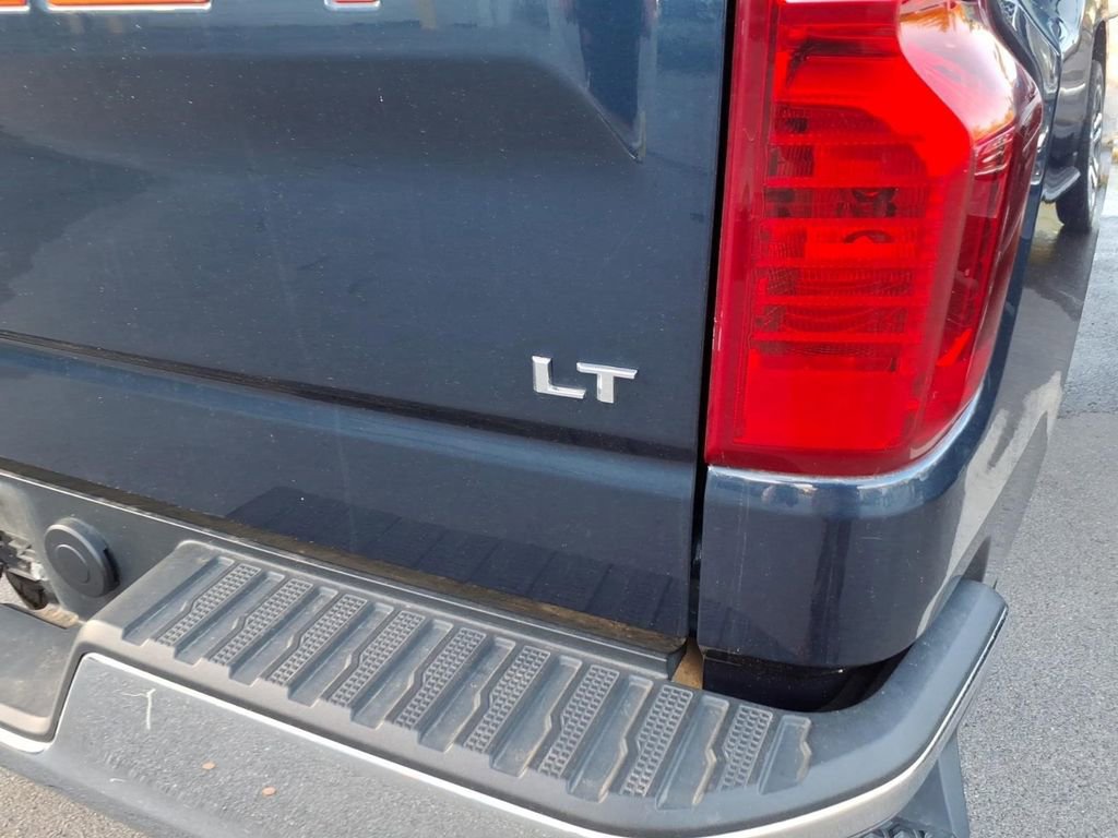 Used 2021 Chevrolet Silverado 1500 LT AWD/4WD image 15