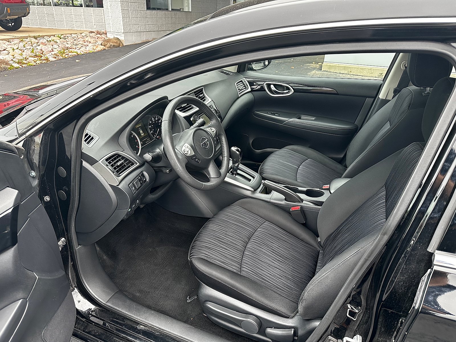 Used 2017 Nissan Sentra SV FWD image 14
