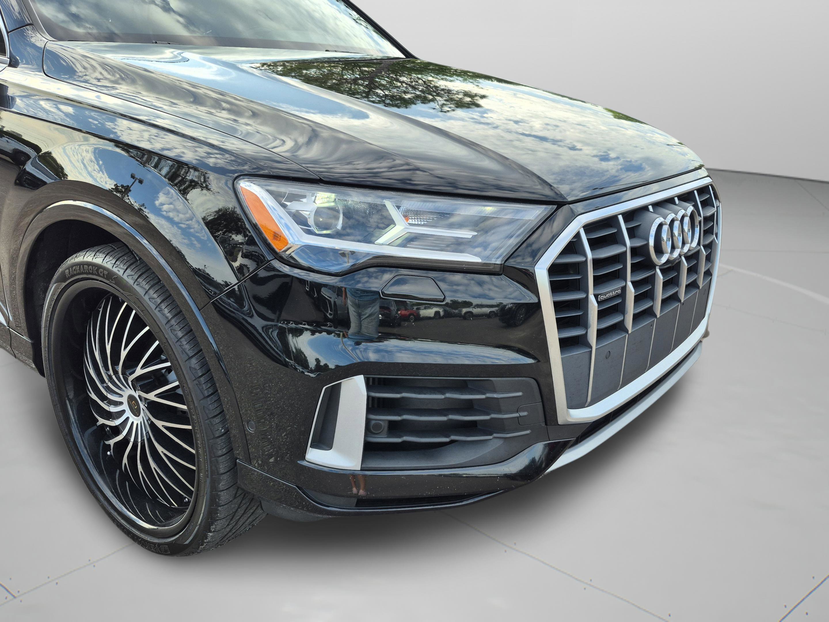 Used 2020 Audi Q7 3.0T Premium Plus AWD/4WD image 35