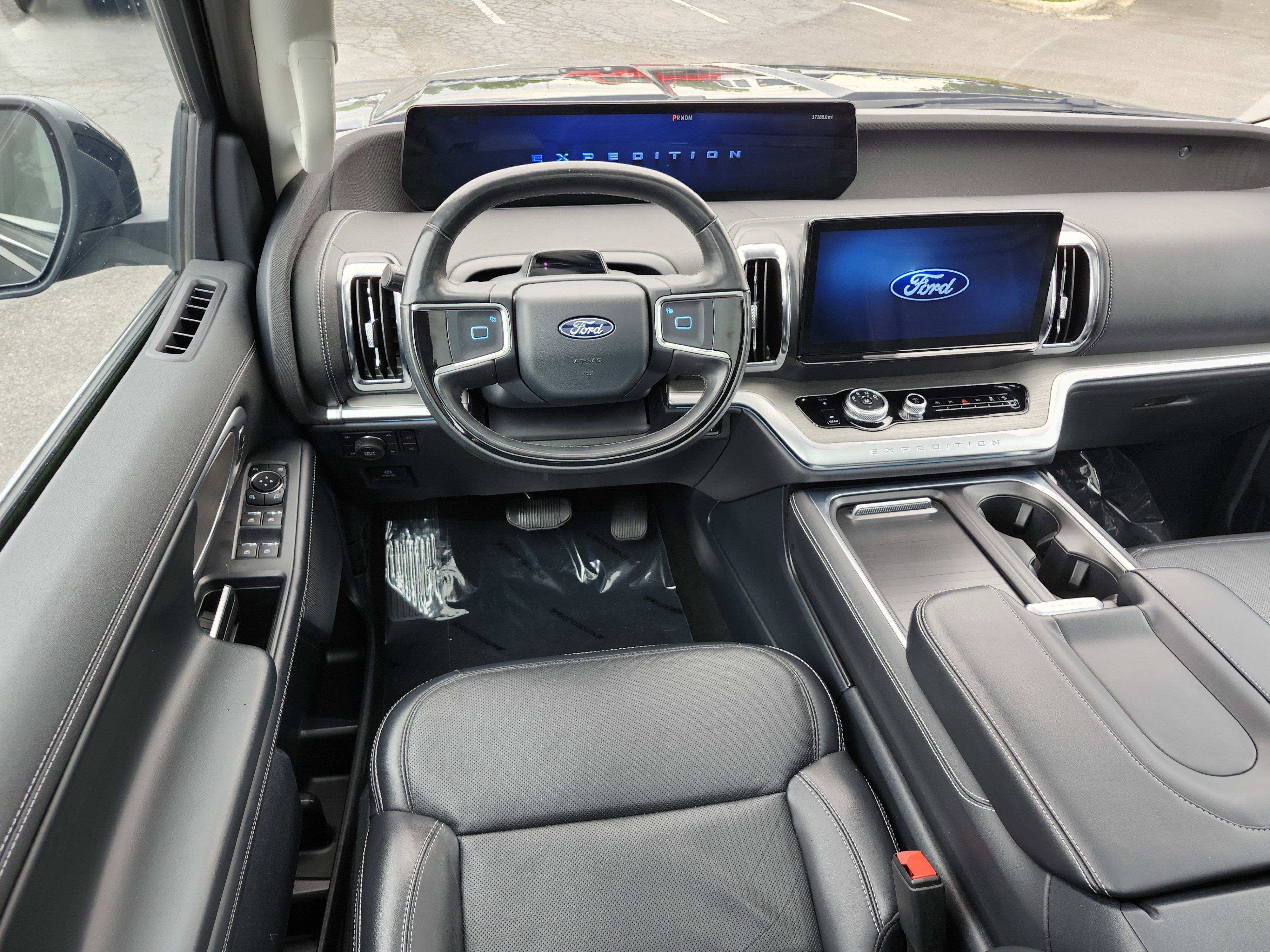 Used 2025 Ford Expedition Platinum AWD/4WD image 29