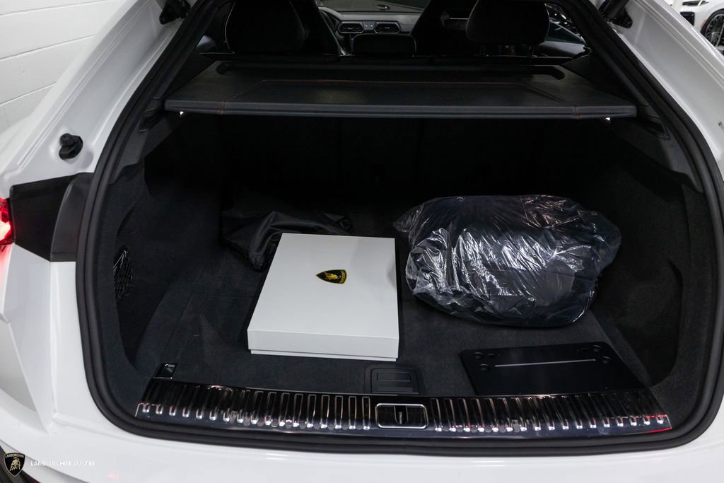 Used 2023 Lamborghini Urus Performante image 13
