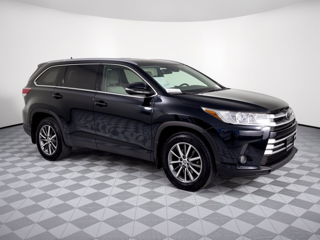 Used 2019 Toyota Highlander XLE AWD/4WD image 7
