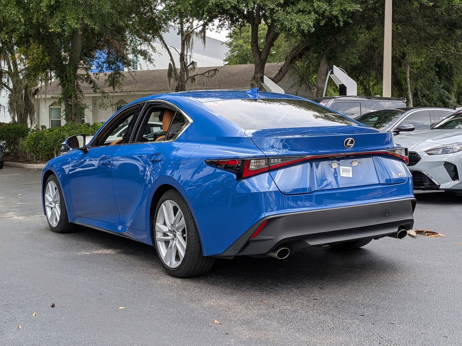 Used 2023 Lexus IS 300 w/ Comfort Package RWD video 3