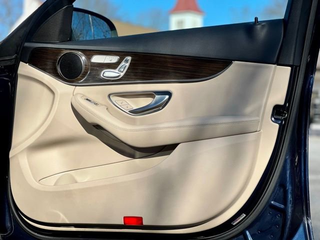 Used 2018 Mercedes-Benz C 300 4MATIC Sedan image 23