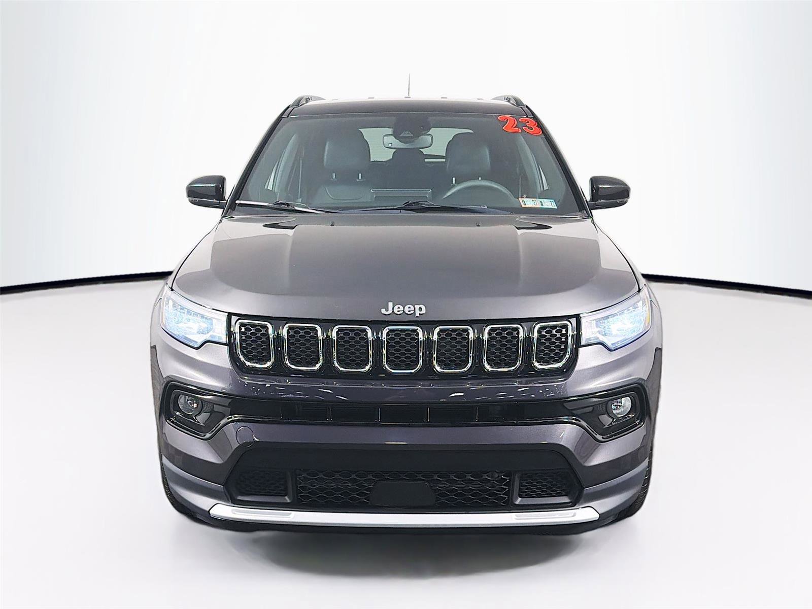 Used 2023 Jeep Compass Limited image 2