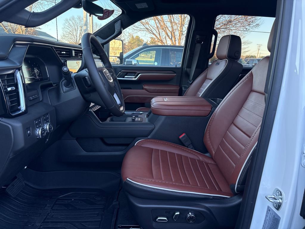 New 2025 GMC Sierra 2500 Denali Ultimate image 13