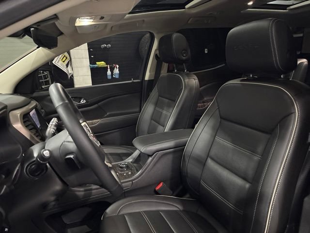 Used 2023 GMC Acadia Denali w/ Denali Ultimate Package AWD/4WD image 11