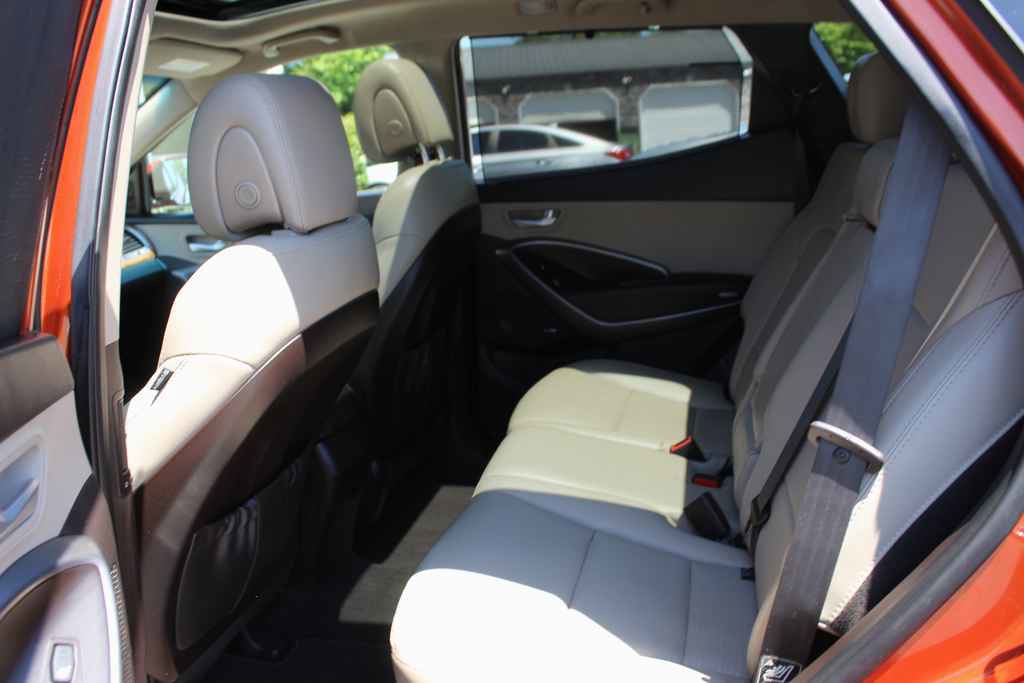 Used 2015 Hyundai Santa Fe Sport 2.0T w/ Option Group 05 FWD image 29