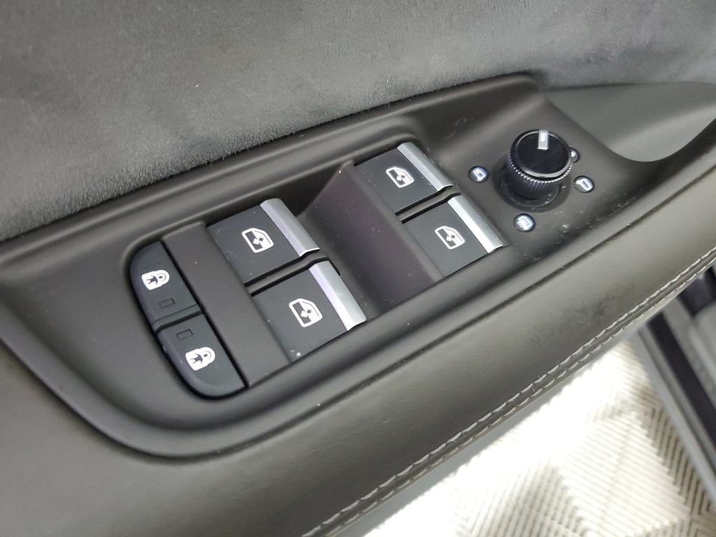 Used 2019 Audi Q8 Prestige AWD/4WD image 20