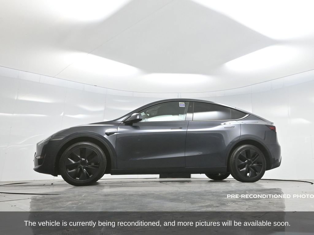 Used 2025 Tesla Model Y Long Range image 6