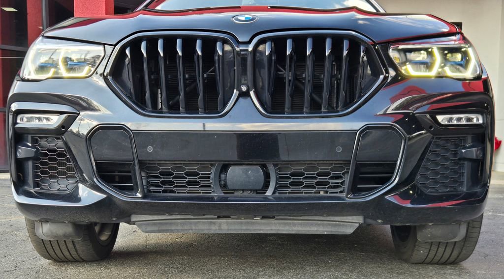 Used 2021 BMW X6 M50i w/ Executive Package AWD/4WD image 13