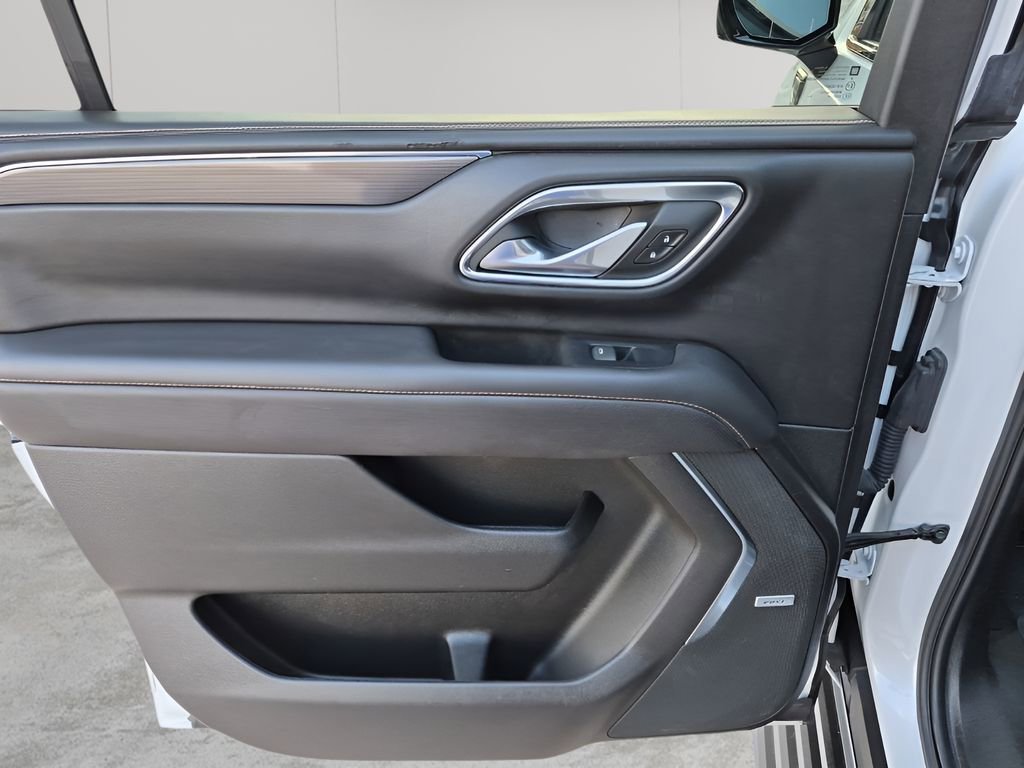 Used 2024 GMC Yukon XL AT4 w/ AT4 Premium Plus Package image 17